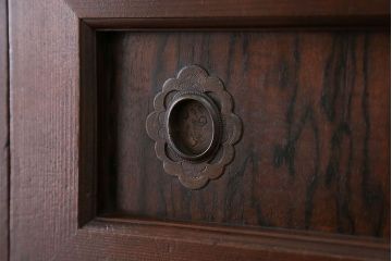 アンティーク家具　アンティーク 黒柿材をふんだんに使用した上手四尺水屋箪笥(時代箪笥)