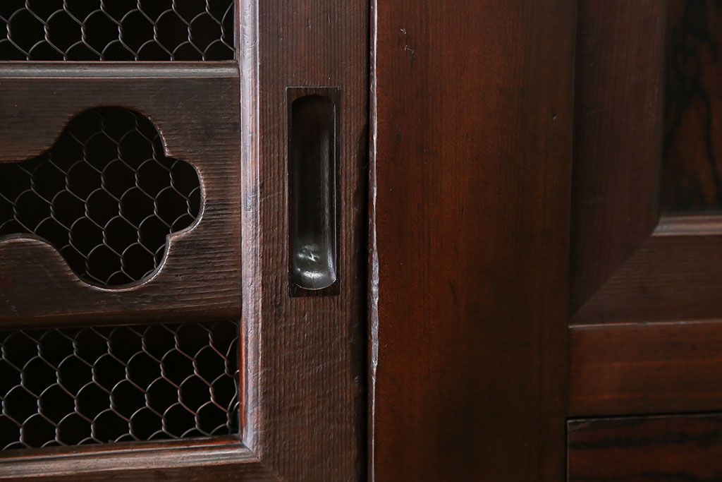 アンティーク家具　アンティーク 黒柿材をふんだんに使用した上手四尺水屋箪笥(時代箪笥)