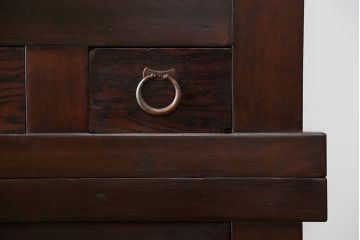 アンティーク家具　アンティーク 黒柿材をふんだんに使用した上手四尺水屋箪笥(時代箪笥)