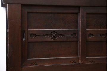 アンティーク家具　アンティーク 黒柿材をふんだんに使用した上手四尺水屋箪笥(時代箪笥)