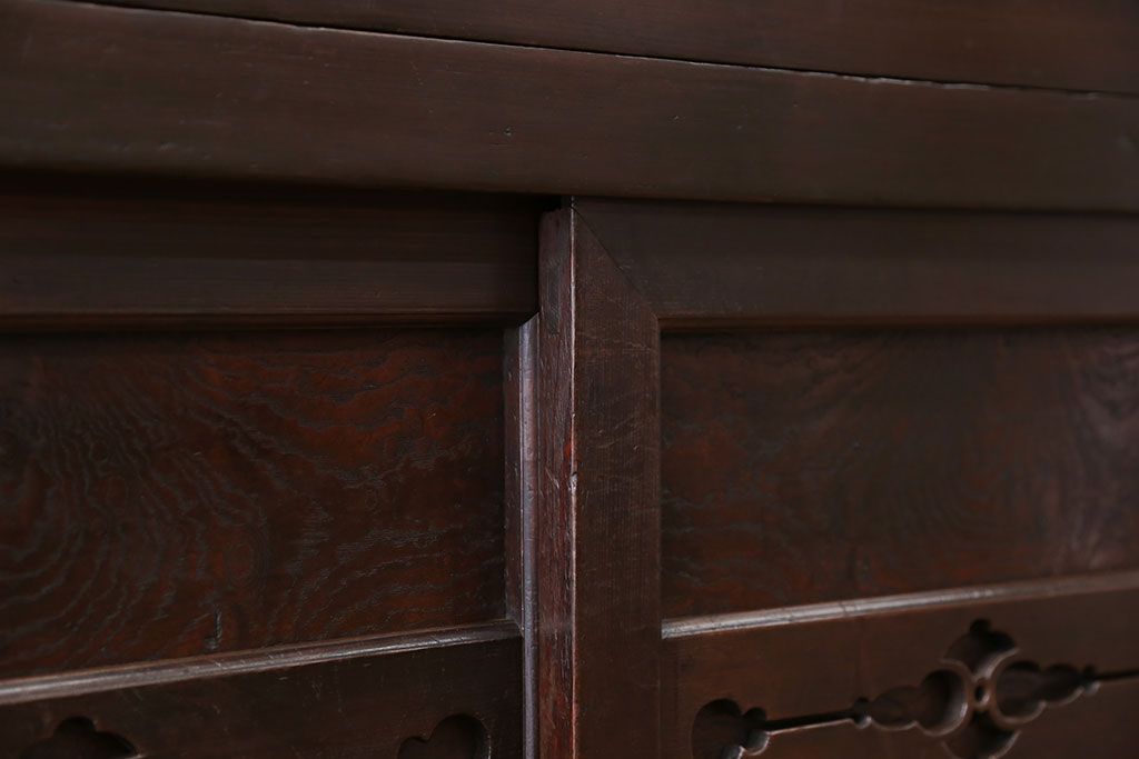 アンティーク家具　アンティーク 黒柿材をふんだんに使用した上手四尺水屋箪笥(時代箪笥)