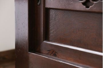アンティーク家具　アンティーク 黒柿材をふんだんに使用した上手四尺水屋箪笥(時代箪笥)