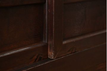 アンティーク家具　アンティーク 黒柿材をふんだんに使用した上手四尺水屋箪笥(時代箪笥)