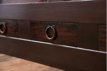 アンティーク家具　アンティーク 黒柿材をふんだんに使用した上手四尺水屋箪笥(時代箪笥)