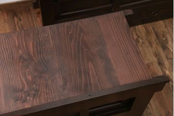 アンティーク家具　アンティーク 黒柿材をふんだんに使用した上手四尺水屋箪笥(時代箪笥)