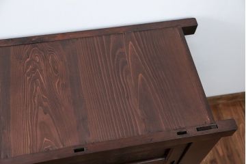 アンティーク家具　アンティーク 黒柿材をふんだんに使用した上手四尺水屋箪笥(時代箪笥)