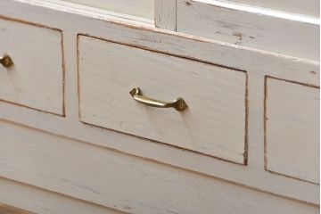 アンティーク家具　アンティークペイント 気泡ガラスの脚付き食器棚(カップボード、収納棚)