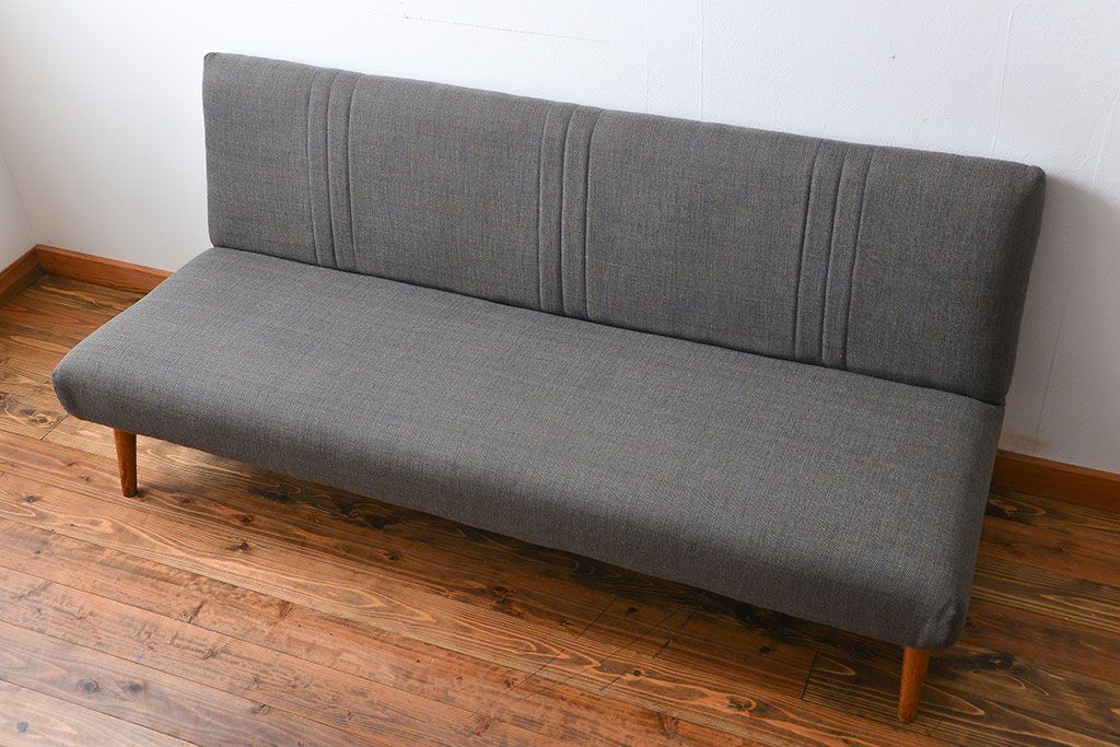 レトロ家具　アンティーク 1960年頃 レトロでシンプルな3人掛けソファ