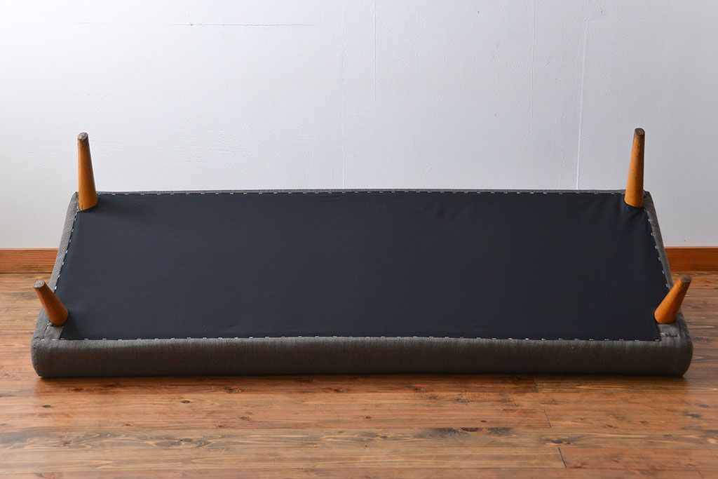 レトロ家具　アンティーク 1960年頃 レトロでシンプルな3人掛けソファ