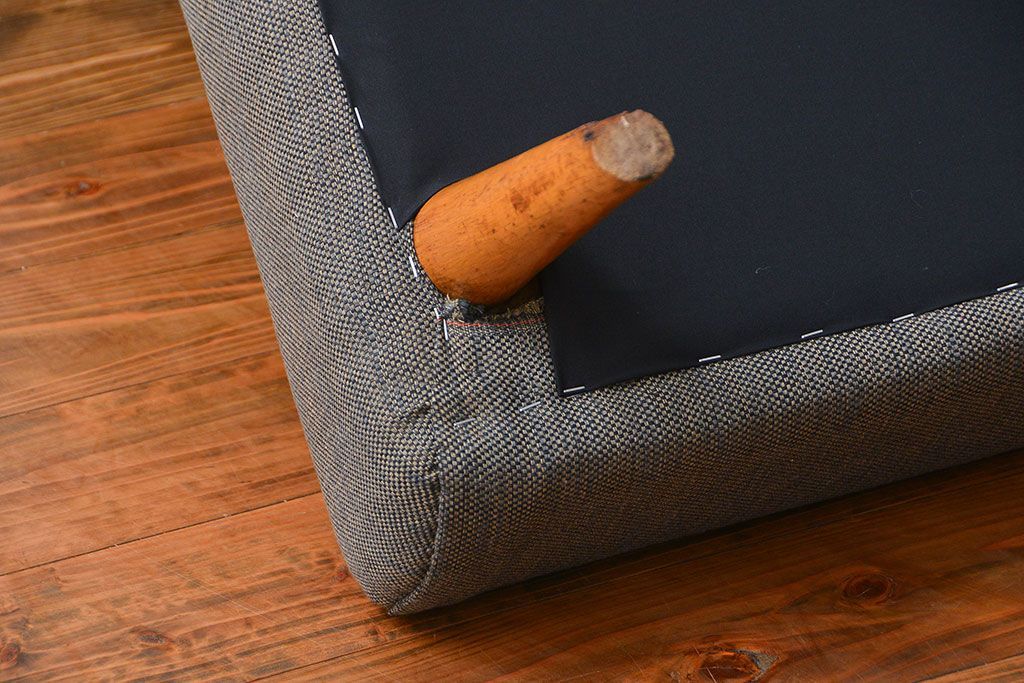 レトロ家具　アンティーク 1960年頃 レトロでシンプルな3人掛けソファ