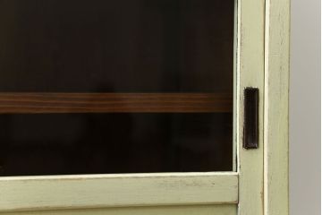 アンティーク家具　アンティークペイント 小振りなモールガラス食器棚(キャビネット)