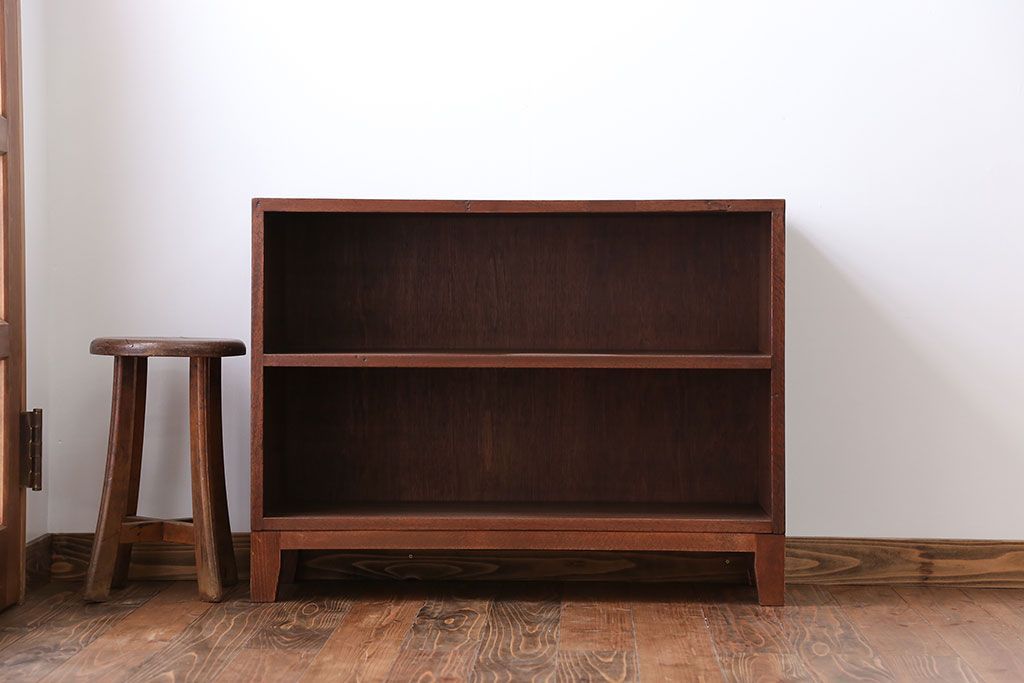 レトロ家具　昭和レトロ シンプルな脚付き本棚(飾り棚)