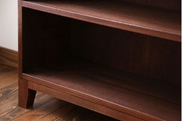 レトロ家具　昭和レトロ シンプルな脚付き本棚(飾り棚)