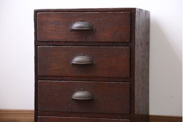 アンティーク家具　アンティーク 古い木の使い込まれた4杯小引き出し