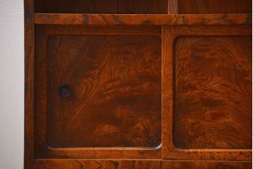 アンティーク家具　アンティーク 前面欅材の小振りな茶箪笥(引き戸なし)