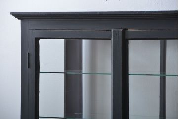 アンティーク家具　アンティークペイント 6面ガラスのケビント(ショーケース、ガラスケース)