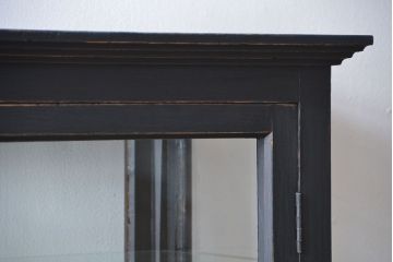 アンティーク家具　アンティークペイント 6面ガラスのケビント(ショーケース、ガラスケース)