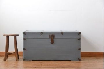アンティーク家具　アンティークペイント かわいい船トランク(収納棚、センターテーブル)