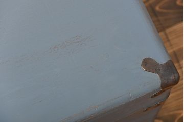 アンティーク家具　アンティークペイント かわいい船トランク(収納棚、センターテーブル)