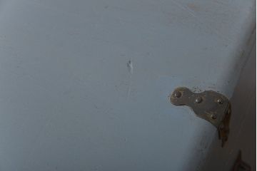 アンティーク家具　アンティークペイント かわいい船トランク(収納棚、センターテーブル)