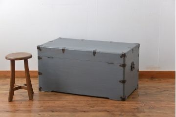 アンティーク家具　アンティークペイント かわいい船トランク(収納棚、センターテーブル)