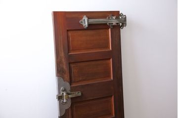 アンティーク 珍品!古い氷屋のシャビーな冷蔵室ドア(1)(扉、冷蔵庫)