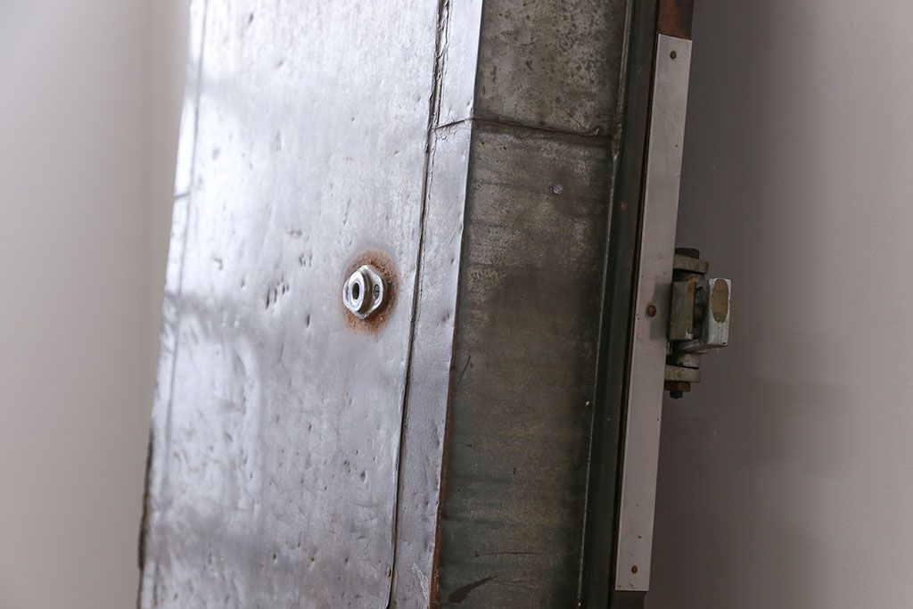 アンティーク 珍品!古い氷屋のシャビーな冷蔵室ドア(1)(扉、冷蔵庫)