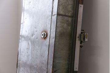 アンティーク 珍品!古い氷屋のシャビーな冷蔵室ドア(1)(扉、冷蔵庫)