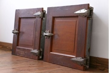 アンティーク 珍品 古い氷屋の冷蔵室のドア 2枚セット