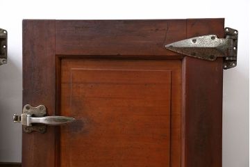 アンティーク 珍品 古い氷屋の冷蔵室のドア 2枚セット