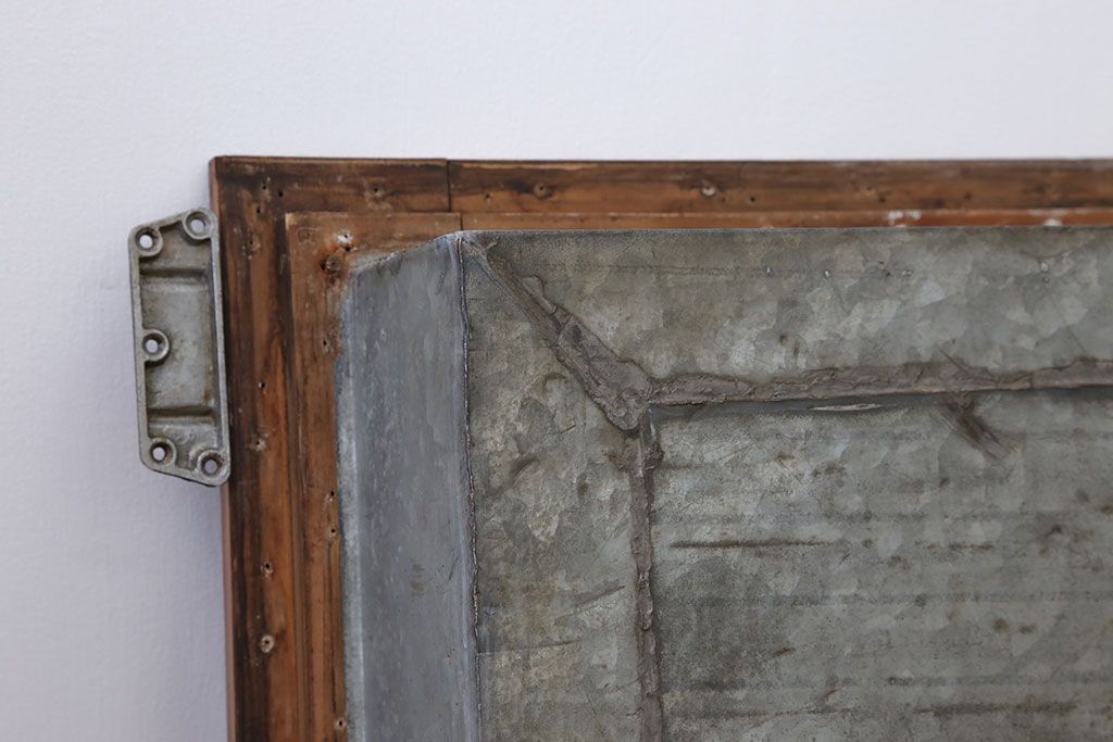 アンティーク 珍品 古い氷屋の冷蔵室のドア 2枚セット