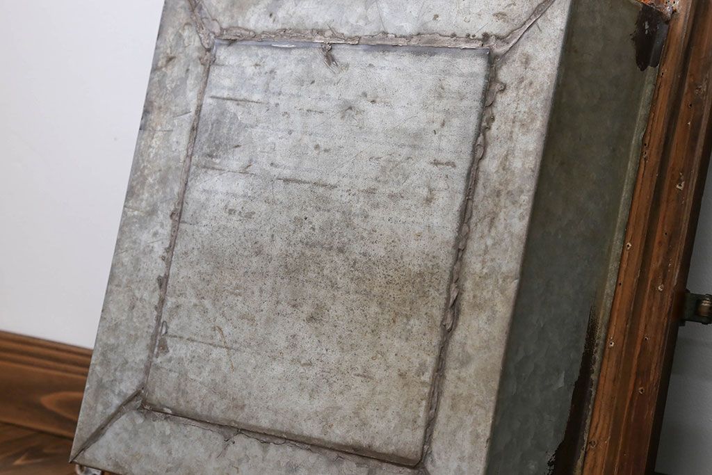 アンティーク 珍品 古い氷屋の冷蔵室のドア 2枚セット