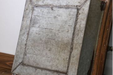 アンティーク 珍品 古い氷屋の冷蔵室のドア 2枚セット