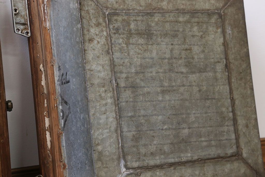 アンティーク 珍品 古い氷屋の冷蔵室のドア 2枚セット