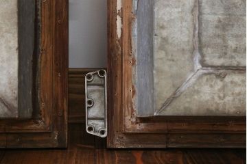 アンティーク 珍品 古い氷屋の冷蔵室のドア 2枚セット