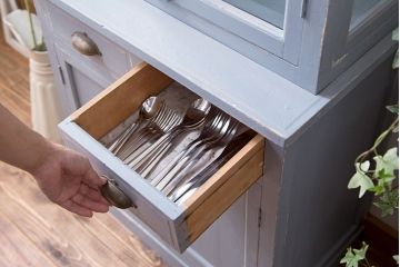 アンティーク家具　アンティークペイント　かわいいケビントガラスケース(ショーケース、収納棚)