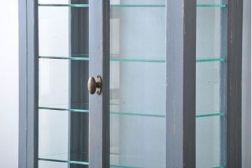 アンティーク家具　アンティークペイント　かわいいケビントガラスケース(ショーケース、収納棚)