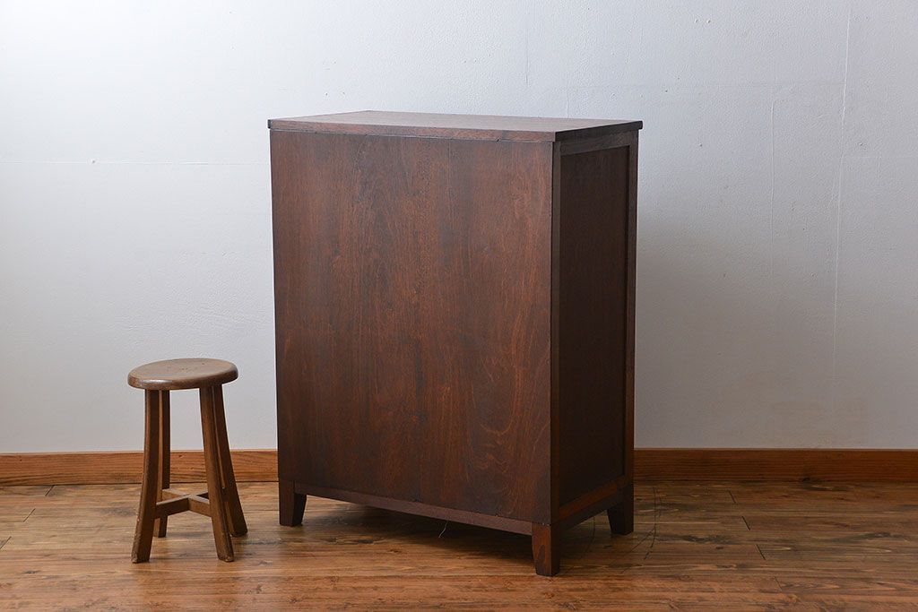 アンティーク家具　アンティーク モールガラス入り脚付き収納棚