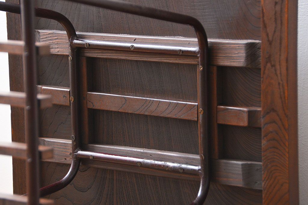 アンティーク家具　アンティーク 鉄脚のスクエアコーヒーテーブル(センターテーブル)