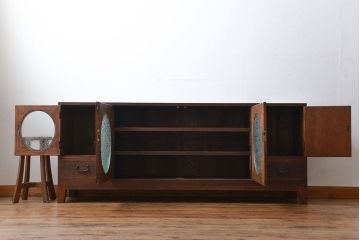 アンティーク家具　アンティーク 大正ロマン 丸窓の脚付きローボード(テレビボード)