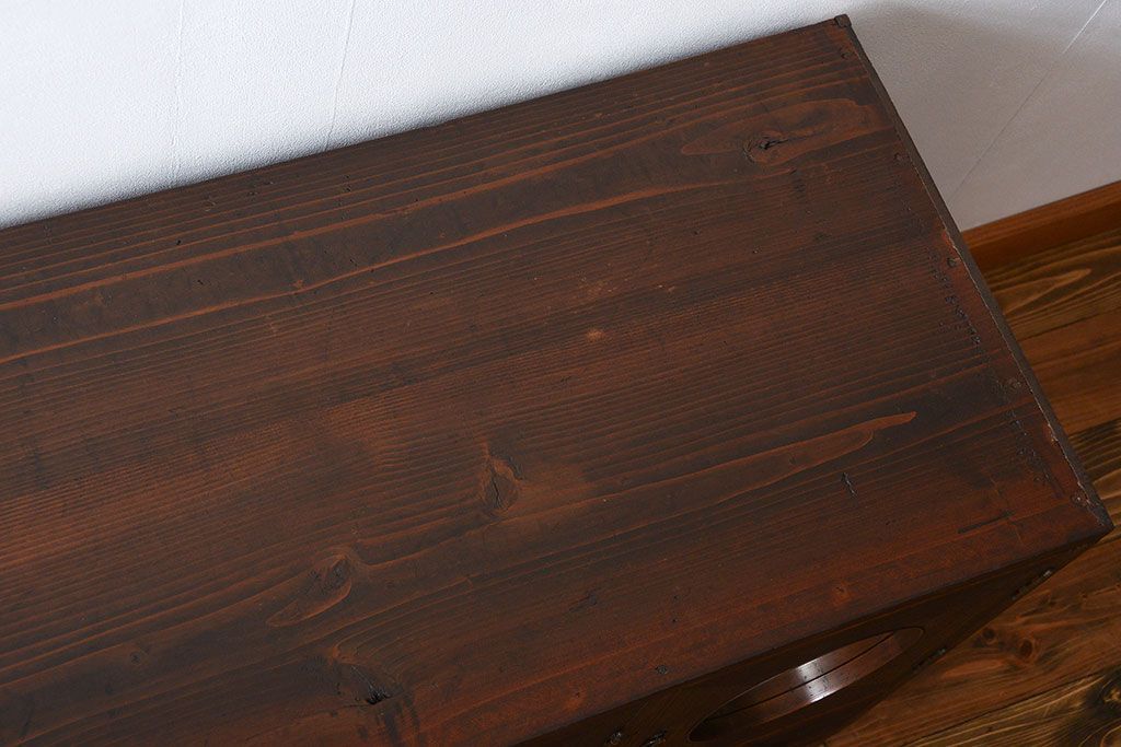 アンティーク家具　アンティーク 大正ロマン 丸窓の脚付きローボード(テレビボード)