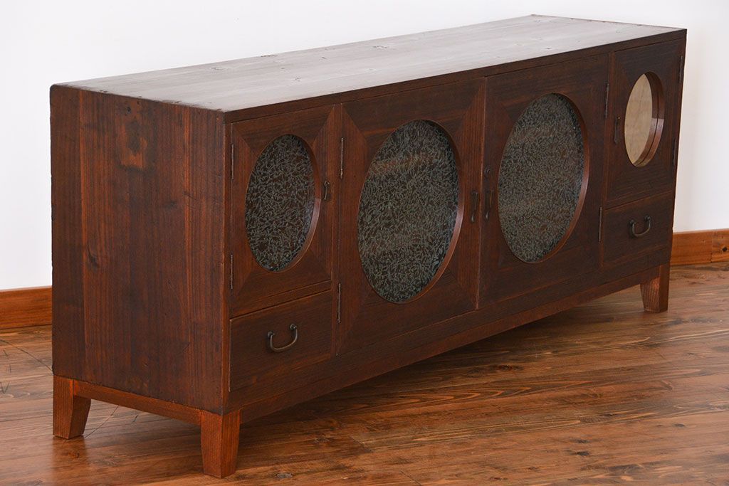 アンティーク家具　アンティーク 大正ロマン 丸窓の脚付きローボード(テレビボード)