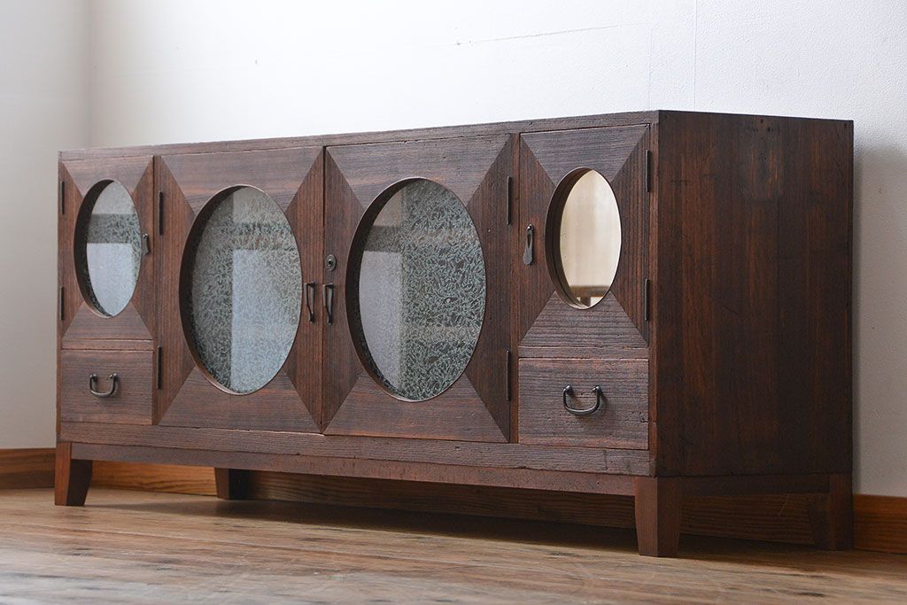 アンティーク家具　アンティーク 大正ロマン 丸窓の脚付きローボード(テレビボード)