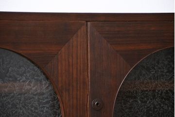 アンティーク家具　アンティーク 大正ロマン 丸窓の脚付きローボード(テレビボード)