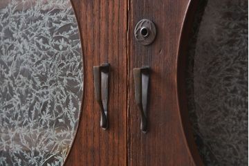 アンティーク家具　アンティーク 大正ロマン 丸窓の脚付きローボード(テレビボード)