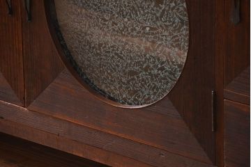 アンティーク家具　アンティーク 大正ロマン 丸窓の脚付きローボード(テレビボード)