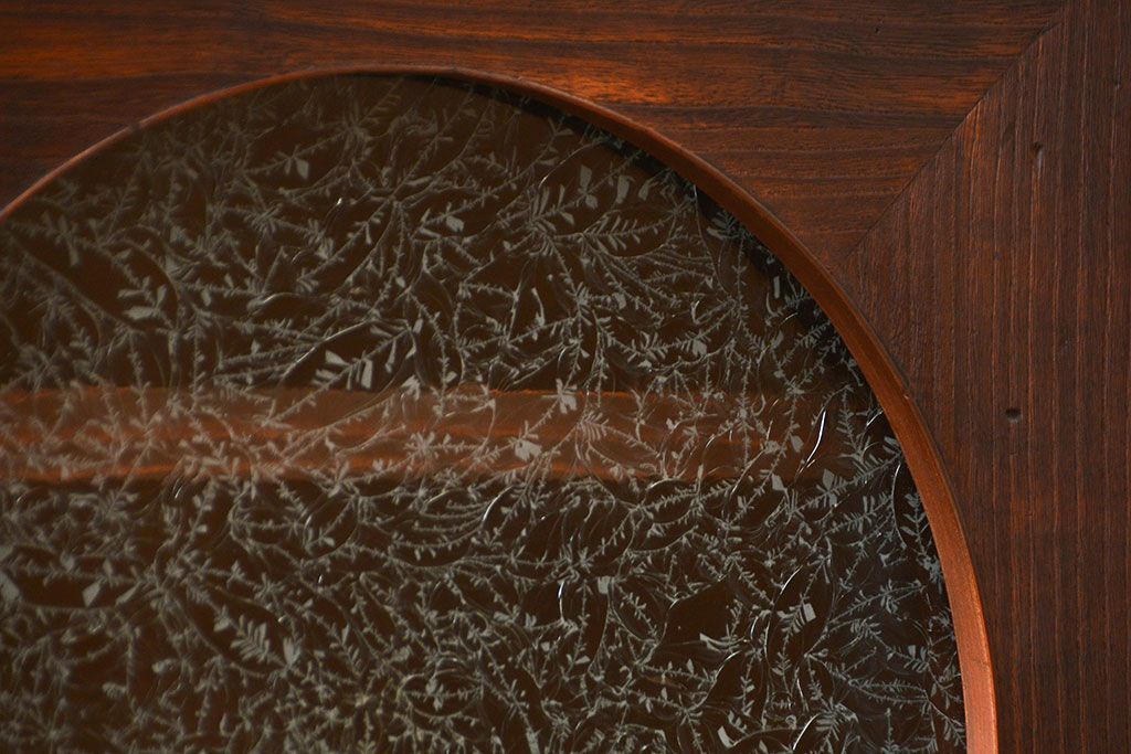 アンティーク家具　アンティーク 大正ロマン 丸窓の脚付きローボード(テレビボード)