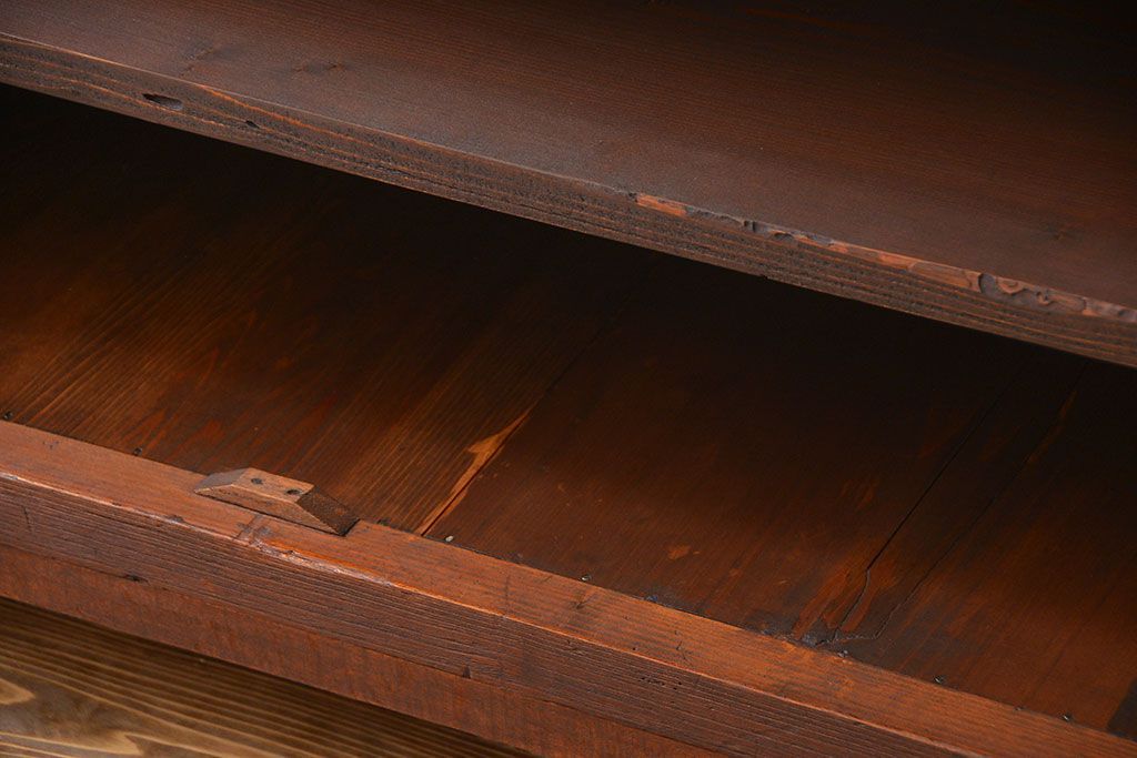 アンティーク家具　アンティーク 大正ロマン 丸窓の脚付きローボード(テレビボード)