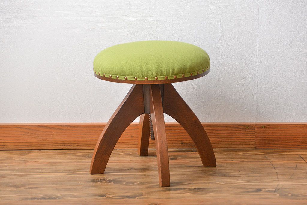 レトロ家具　アンティーク　レトロでかわいい回転スツール(丸椅子)