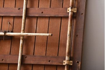 アンティーク家具　イギリスアンティーク　ペンキのはげたかわいい折り畳みガーデンテーブル(机)